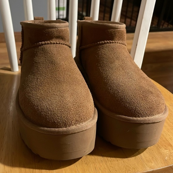Platform UGGS - Picture 1 of 8